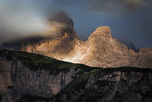 Itálie Dolomity horské štíty a skály