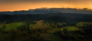 Slovensko krajina a kopce západ slunce